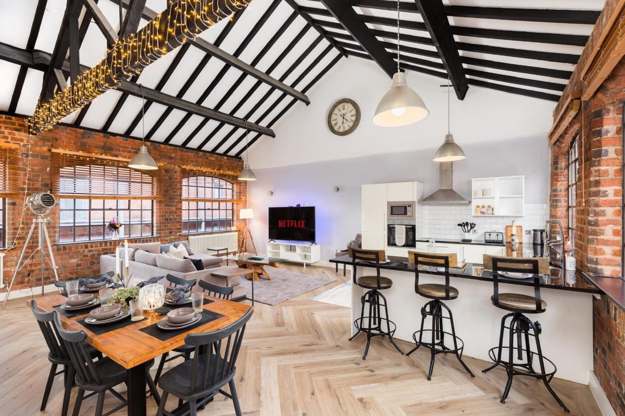 High End Luxury Townhouse In Jq, 4 Bedrooms, Flat Screen Tv In All Rooms, Free Parking, Near Birmingham City Centre Deposit Required Bagian luar foto