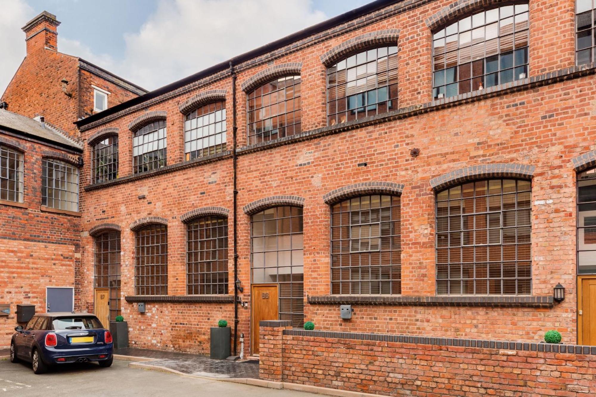 High End Luxury Townhouse In Jq, 4 Bedrooms, Flat Screen Tv In All Rooms, Free Parking, Near Birmingham City Centre Deposit Required Bagian luar foto